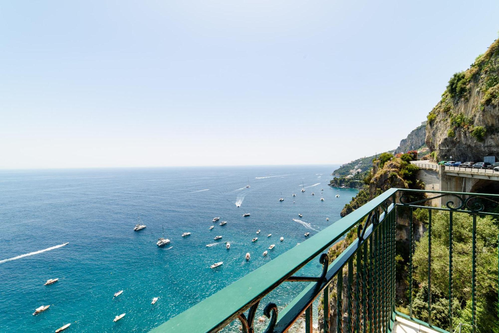 Bed and Breakfast La Dimora Del Maestro Amalfi Exterior foto